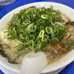 Rairai Tei - がっつりB定食ラーメン麺かた、ねぎ多め、醤油普通、チャーシュー普通、背脂普通　アプリ特典ワンタンt.pサービス