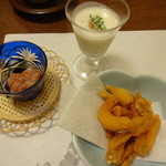 はもフルコースのから揚げ、塩辛、ポタージュ