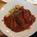 クッチーナ笑多 - ２０１３年６月６日のお肉料理のランチ「豚ロースと厚切りベーコンのグリル」（１，０００円）サラダ・パン（足りなければライスも）・コーヒーor紅茶付