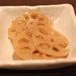 豚田馬場 - お通し　（蓮根のナムル）
