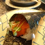 Sushi Tatsu - いくらとサーモンの手巻き寿司