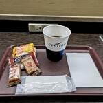 第2プレミアムラウンジ セントレア - コーヒーとクッキーで朝食(^^)b いただきます(^○^)