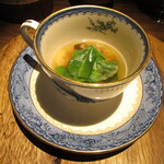 yokoyama - ポルチーニと椎茸とほうれん草のスープ