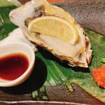 肉と魚の極み 俺の割烹 たくみ 五反田 - 【¥680-】生牡蠣