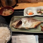 居魚屋 うおはん - 