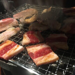 Teburu Oda Baikingu Yakiniku Oudou Oshikuma - 