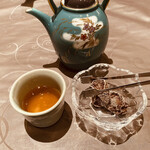 龍天楼 - 紹興酒 (五年物) 200cc＝960円