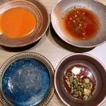 焼肉 加茂川 - 左上）味噌ダレ     右上）特製醤油ダレ
      左下）レモン汁     右下）ポン酢