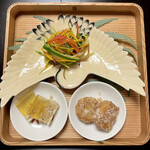よし町 - 上：酸味優しくて食べやすい！綺麗！
      左下：だしうめえ〜アンコウの身もほろほろ〜
      右下：衣薄くて味が良いわ！さっくり火入れ完璧。