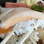 市場食堂 ふじ膳 - 朝の海鮮丼700円