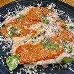 燻製と鉄板イタリアン コムギ - あったかローストポーク　トマトソースと削りチーズかけ1000円