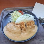 マウントビュー - ホワイトカツカレー。