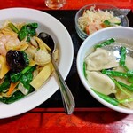 華龍飯店 - 【2023.1.12(木)】中華丼と水餃子スープのセット(並盛)980円