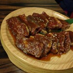 やきにくホルモン 幸心 - ニンニクサガリ