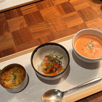 ザ タヴァン グリル＆ラウンジ - 