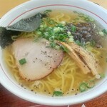 鳥取砂丘にいちばん近いドライブインレストラン砂丘会館 - 牛骨ラーメン