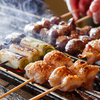 Kishu Binchotan charcoal is used ◆ Delight in the exquisitely grilled Yakitori (grilled chicken skewers).