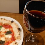 Pizza Land - 赤ワイン390円