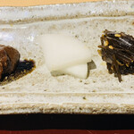 おみ乃 - ・鶏肉味噌、大根、昆布