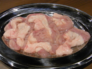 h Yakiniku Juju - 『絶品豚ホルモン』…歯ごたえも最高の食べ応え！新鮮だから旨い、当店人気の逸品！