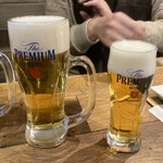 Yakiniku Zeniba - 左：生ビール（693円）税込、右：生ビール（小）（495円）税込【令和5年01月03日撮影】
