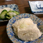 さすけ定食の冷奴とお新香