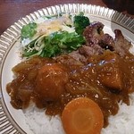 ロイヤル千歳洋食軒 - 具だくさんのカレー