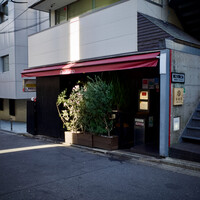 オッジ ダルマット 西麻布店 - 外観