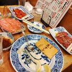 焼肉ホルモン ざくろ 岐阜島店 - 生タン美味しすぎて速攻食べてしまった