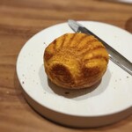 アマラントス - 焦がしバターとカルダモンのマドレーヌ