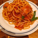 関谷スパゲティ - ベーコン　カリフラワー　インゲンのトマトソース　オレガノ風味
