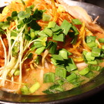 麺酒房 龍安 - カイワレ＆ニラ