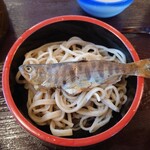 Gensuke San - ○アマゴ
                      蕎麦の上に甘露煮のアマゴが載ってる。
                      解して蕎麦と食べると
                      アマゴの旨味が蕎麦にプラスされて
                      美味しい味わいとなった。