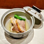 淡路島と喰らえ - 淡路金猪豚と里芋炊き合わせ