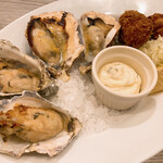 8TH SEA OYSTER Bar - 