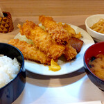 Nishiki - ミックスイカフライ定食