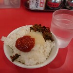 横浜家系ラーメン 大輝家 - 卸にんにくと豆板醤でカスタマイズ