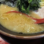 横浜家系ラーメン 山崎家 - スープ