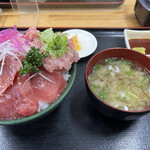 みなと市場 小松鮪専門店 - 