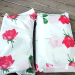 三島屋 - 包装紙は薔薇