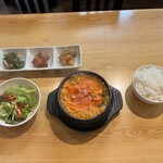 韓国料理 明洞 - 