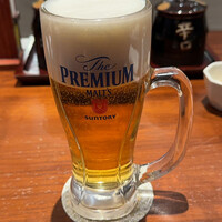 とんかつ まい泉 青山本店 - 生ビール 680円。