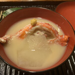 鎌倉 北じま - イバラガニモドキの白味噌仕立て。