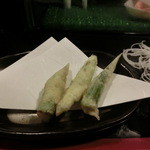宝寿司分店 - アスパラの天ぷら