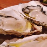 ブラーノブラーノ - 生牡蠣3ヶ・1800円(税込）