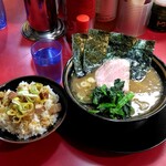 家系ラーメン とらきち家 - 賄い飯セット930円