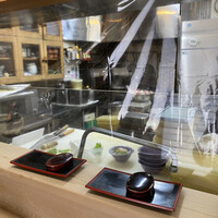 一つ木竹林草 - カウンター越しに板前さんの仕事拝見するのも楽しい