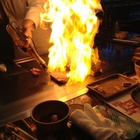 南海グリル 東店 - 焼いてます。