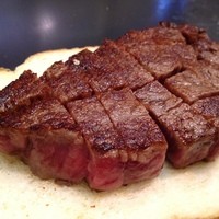南海グリル 東店 - 焼き上がりのヘレ。