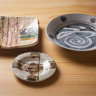 魯山人に樂家、春海バカラ。価値ある器が、料理を彩る